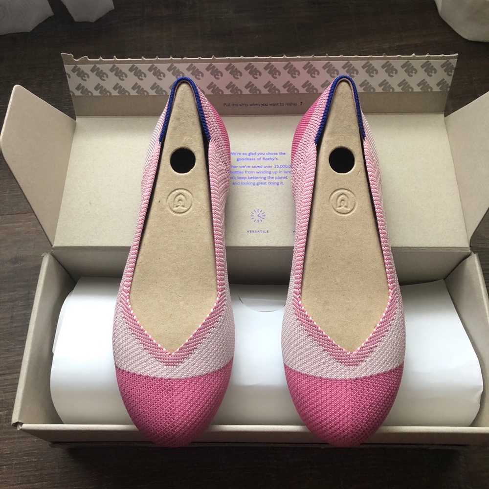 *make an offer* NIB Rothys pink captoe size 6.5